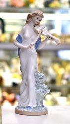 Статуэтка Девушка со скрипкой art.10175