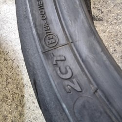 120 70 R17 Michelin Power GP 2ct. 50.20г. Сост. Нов.на фото остатки трека,снимается