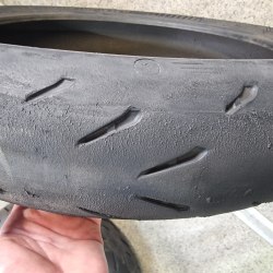 120 70 R17 Michelin Power GP 2ct. 50.20г. Сост. Нов.на фото остатки трека,снимается 120 70 R17 Michelin Power GP 2ct. 50.20г. Сост. Нов.на фото остатки трека,снимается