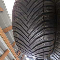 Пара шин 225 50 R18 MICHELIN Cross climate suv 19г. Остаток 90% Пара шин 225 50 R18 MICHELIN Cross climate suv 19г. Остаток 90%
