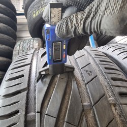 Пара шин 225 35 R20 Uniroyal Rain sport 5 20г. Остаток 95%