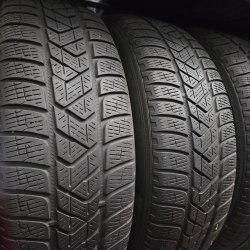 Комплект шин 215 65 R17 Pirelli Scorpion winter 18г. Остаток 70%