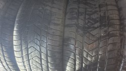 Комплект шин 295 40 R21 Pirelli Scorpion winter остаток75% 6мм. В одной шине латка бок