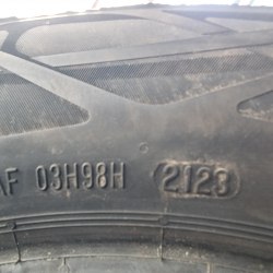Комплект шин 215 60 R17 Continental EcoContact 6 23г. Остаток 100% как новая