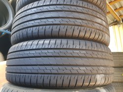 Комплект шин 225 60 R18 Bridgestone Dueler H/L 33 остаток 95% - 90%