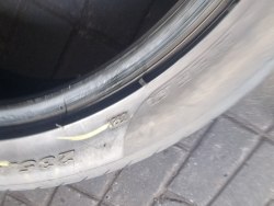 Комплект шин 235 45 R20 Pirelli P zero MO 20-21-22г. Остаток 95% 7mm