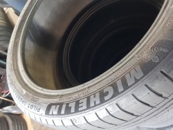 255 40 R21 Michelin Pilot sport 4 SUV MO 21г. Остаток 95%