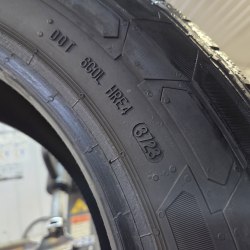 Пара шин 215 65 R16C Continental Van Contact Winter 37н.23г. Остаток 99%