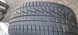 Комплект шин 235 45 r17 Hankook Winter i cept evo 2 Остаток 90% 7мм