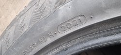 Комплект шин 245 50 R18 Hankook Winter icept iz2 95% остаток 8мм