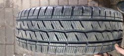 Комплект шин 195 65 r16c Hankook Winter icept lV 21г. Пара9мм.пара 5.5-6mm можно с дисками на vito