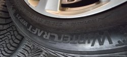 Пара шин 225 55 r17 Kumho Wintercraft wp71 17г. 8.2мм 95% остаток