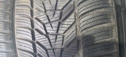 Пара шин 235 50 r19 Hankook Winter icept evo 3 23г. 99%остаток косм. Борт