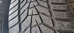 Пара шин 235 50 r19 Hankook Winter icept evo 3 23г. 99%остаток косм. Борт