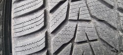 Пара шин 245 45 r19 Hankook Winter i cept evo 3 22-23г. Остаток 99% +космет. Борт