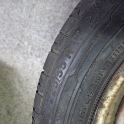 225 55 R17 Continental ContiVanContact 200