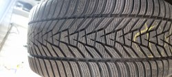 Пара шин 285 35 r21 Hankook Winter icept evo3 x 4022г. 99.9%остаток. Косметика борт