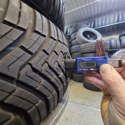 Пара шин 195 55 R16 Continental All Season Contact 45н.24г. Сост нового. Латка