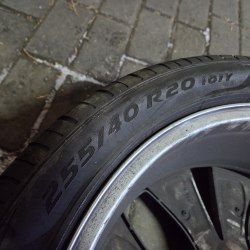 255 40 R20 Pirelli P zero AO 20г. Остаток 6мм 90%остаток