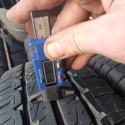 Комплект шин 225 75 R16C Michelin Agilis camping 19г. Остаток 8+мм