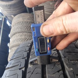 Комплект шин 225 75 R16C Michelin Agilis camping 19г. Остаток 8+мм