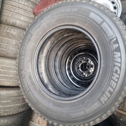 Комплект шин 225 75 R16C Michelin Agilis camping 19г. Остаток 8+мм