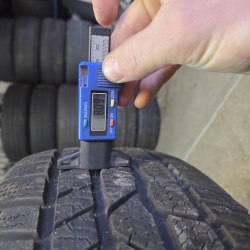 Пара шин 215 55 r18 Continental ContiWinterContact TS830P остаток 8мм