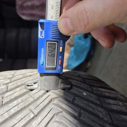 225 40 r19 Continental All Season Contact 22г. Остаток 6.4мм