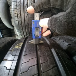 Комплект шин 235 65 r16c Continental VanContactEco 8.5mm 99% остаток 4719