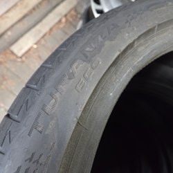 Комплект шин 255 40 r21 Bridgestone Turanza eco enliten AO 20-22г перед 235 45 R21 остаток 6.3мм
