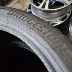 Комплект шин 255 40 r21 Bridgestone Turanza eco enliten AO 20-22г перед 235 45 R21 остаток 6.3мм