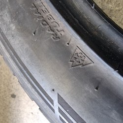 305 40 r20 Hankook Winter icept evo3 x 7mm 4122г