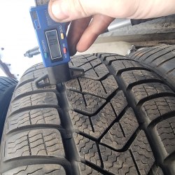 Пара шин 225 55 r17 Pirelli Sottozero 3 rsc7mm 3321г