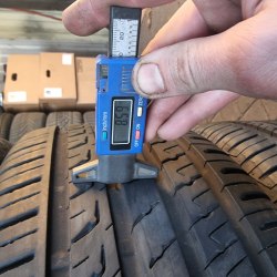 Комплект шин 225 55 r16 Barum Bravuris 5 HM 8.5mm 99%23г.