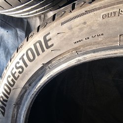 Комплект шин 255 45 r18 Bridgestone Turanza T005 20г.5.2.mm 5.6mm 85% остаток