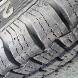 225 75 r16 Continental VancoFourSeason 2 14.24г 95% остаток 8.8мм