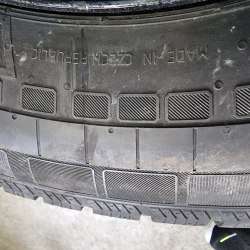 225 75 r16 Continental VancoFourSeason 2 14.24г 95% остаток 8.8мм