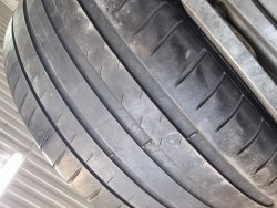 Пара шин255 40 r19 Michelin Pilot sport 4 100Y/100w4820г.6мм 95%остаток прок.,4мм 23г,75%остаток.латочка