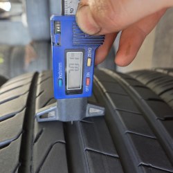 Пара шин 235 50 r20 Pirelli Scorpion elect AO 22-23г. Остаток 99%
