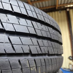 Комплект шин 215 65 R15C Continental Vanco 2 остаток 25г. 99%