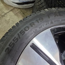 Комплект шин 235 55 R19 Continental Viking Contact 7 22г зад 255 50 R19 21г разноширокие