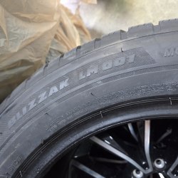 Комплект шин 255 50 R18 Bridgestone Blizzak LM.001 MO 20г