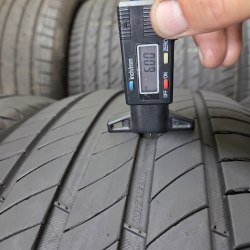 Комплект шин 225 50 R19 Michelin E primacy S1 22-23г. Остаток 90%