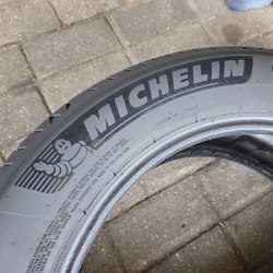 Пара шин 235 55 R18 Michelin E primacy MO 24г. Остаток 90% 6мм