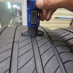 Пара шин 235 55 R18 Michelin E primacy MO 24г. Остаток 90% 6мм