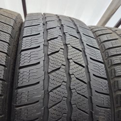 Пара шин 215 60 R17C Continental Van Contact Winter 18г. Остаток 7.3мм.