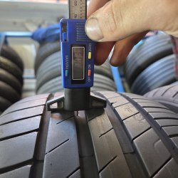 Комплект шин 225 50 R17 GoodYear Efficient grip performance 17г. Остаток 7мм