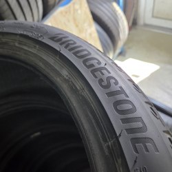 Пара шин 225 40 R19 Bridgestone Turanza T005 19-21г остаток 6.6-7.4мм