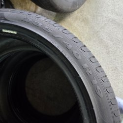 235 40 R19 Pirelli Cinturato P7 Остаток 6.3мм seal