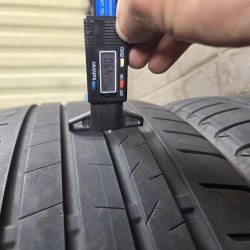 Пара шин 235 45 R20 Bridgestone Alenza 001 MO 19г остаток 4.9мм